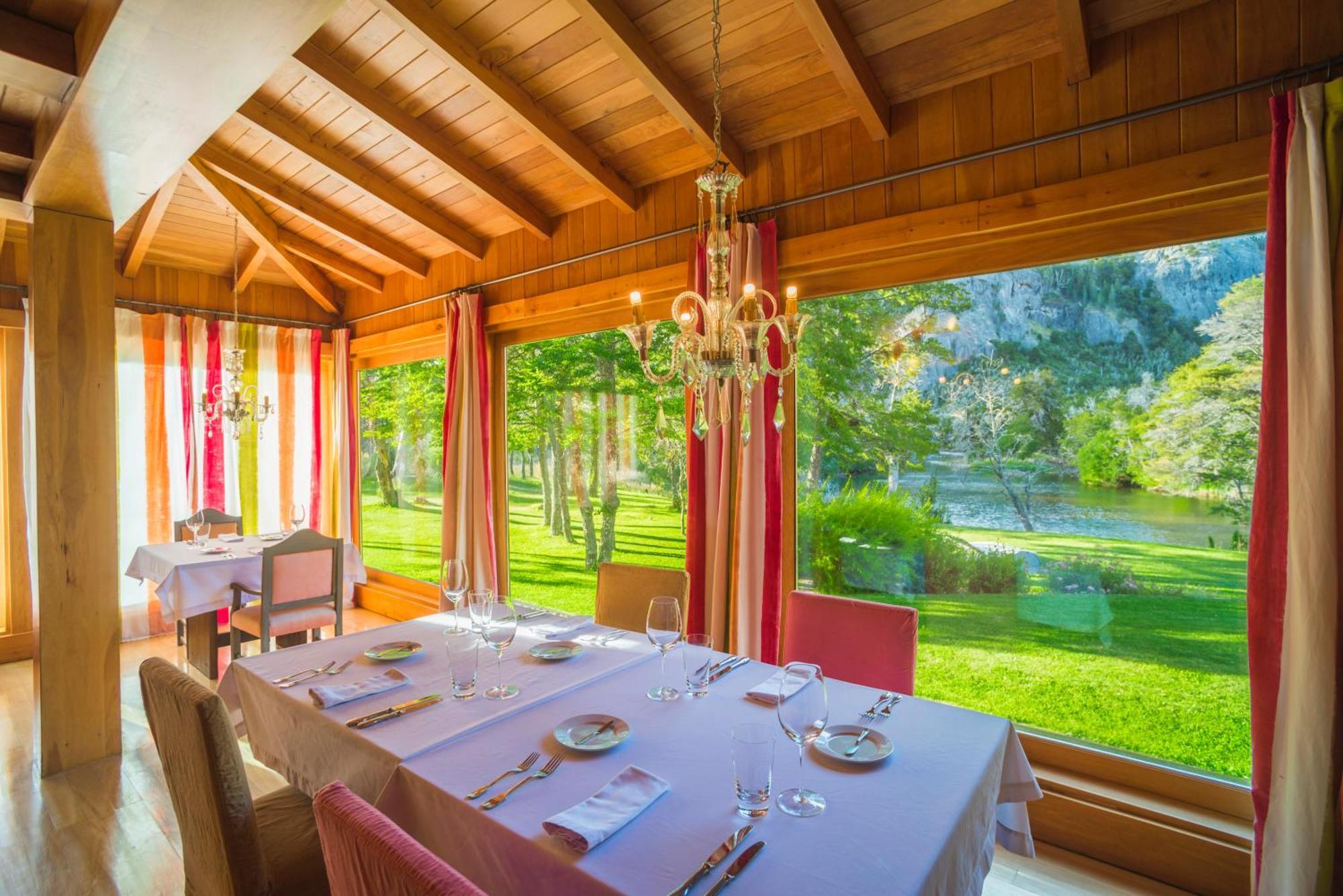 Rio Hermoso Hotel De Montana San Martín de los Andes Eksteriør billede
