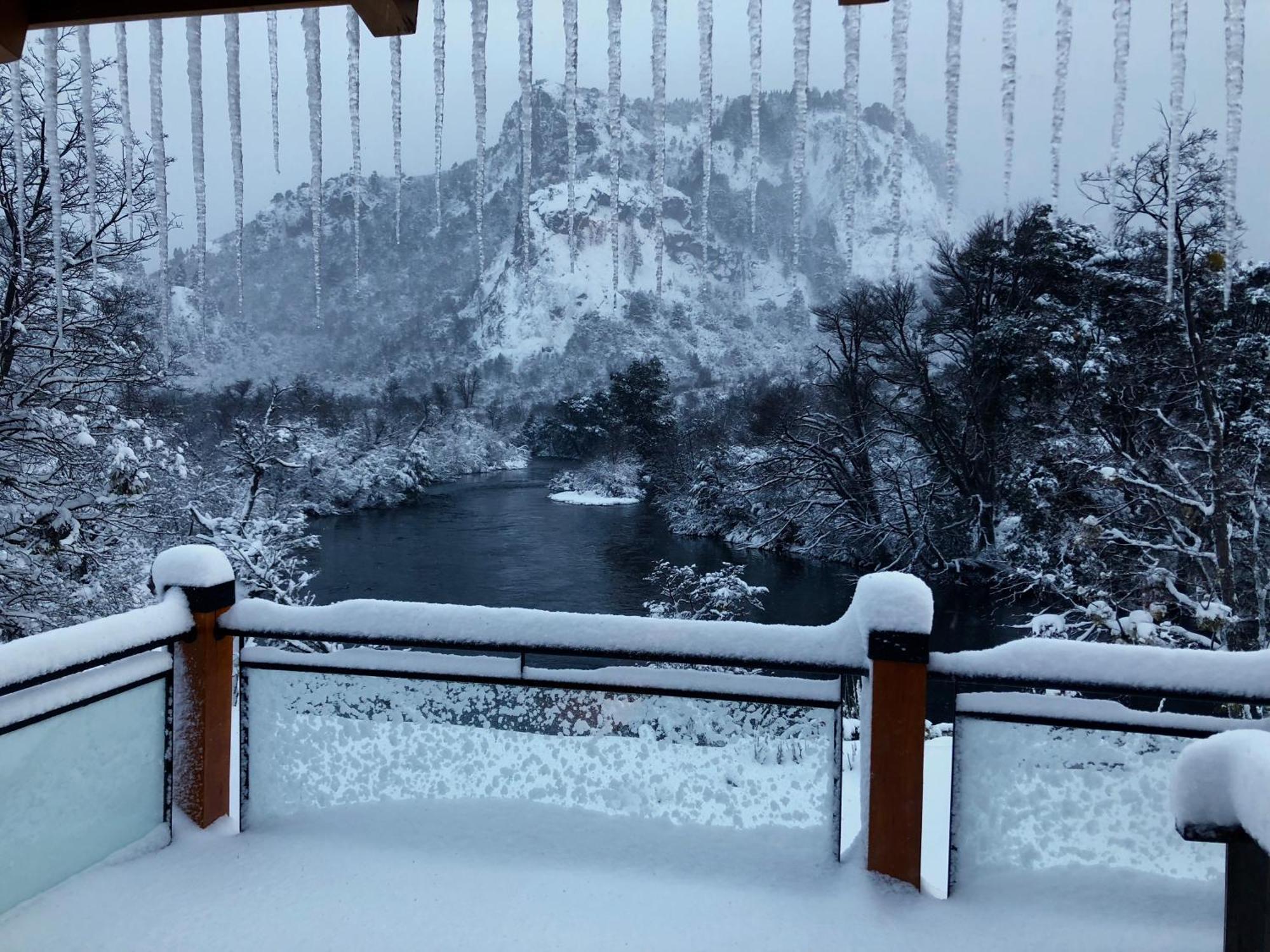 Rio Hermoso Hotel De Montana San Martín de los Andes Eksteriør billede